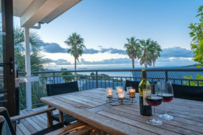 2 Levels of Magnificient Sea Views